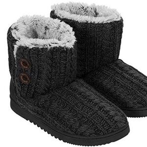 Cozy Knit Faux Fur Lined Bootie Slippers - Black